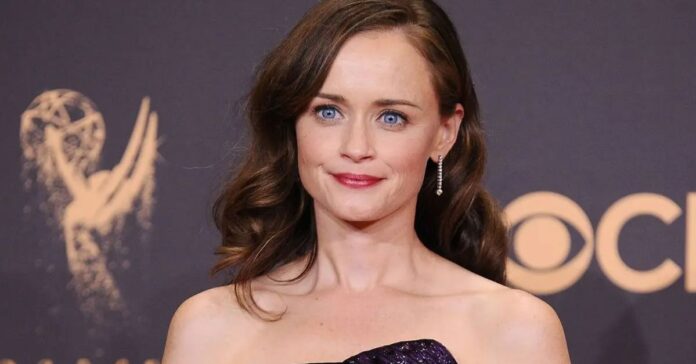 Alexis Bledel scoliosis